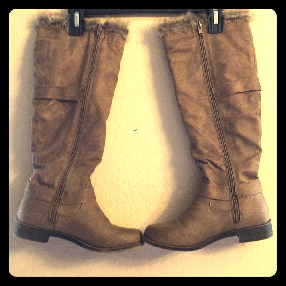 JustFab Like New Women’s Size 6 Knee Length Boots